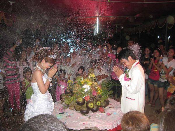 Cérémaonie de mariage la dance au Cambodge
