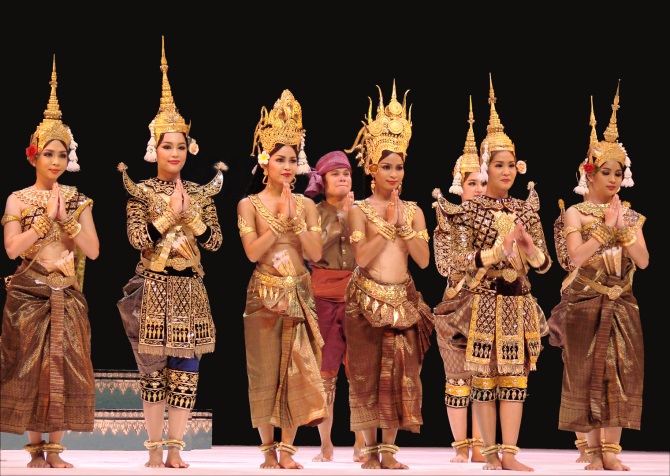 Dance-apsara-musique-instrument-cambodge.